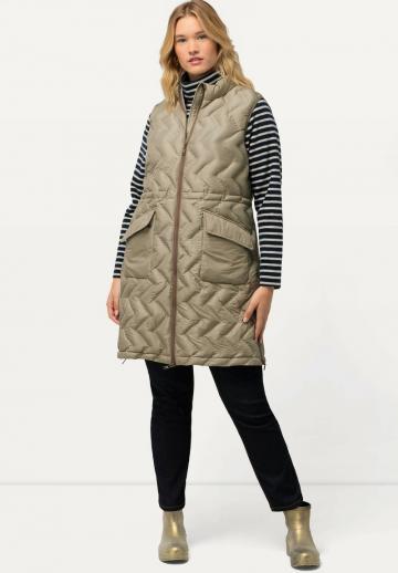 Длинный жилет