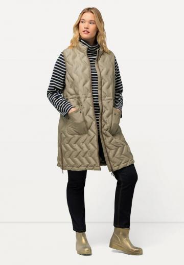 Длинный жилет