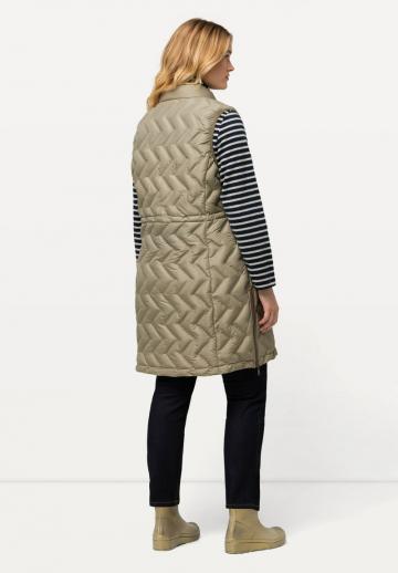 Длинный жилет