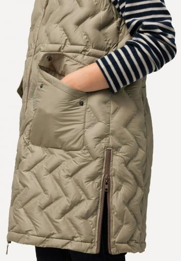 Длинный жилет