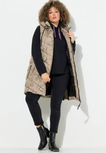 Длинный жилет