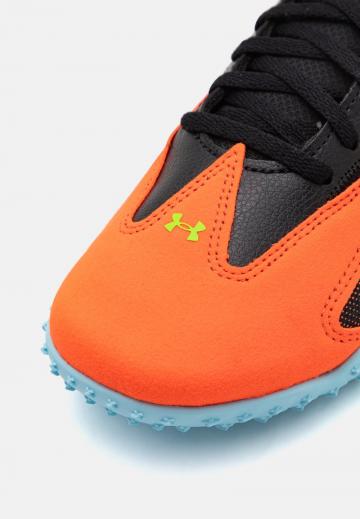 Футбольные бутсы