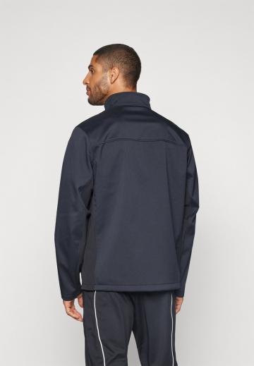 Спортивная куртка