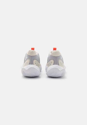 Баскетбольные кроссовки