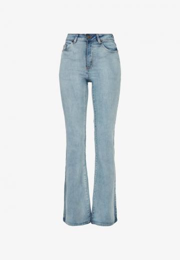 Клешеные джинсы