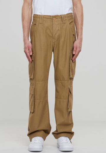 Брюки с накладными карманами