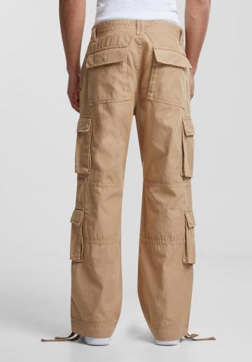 Брюки с накладными карманами