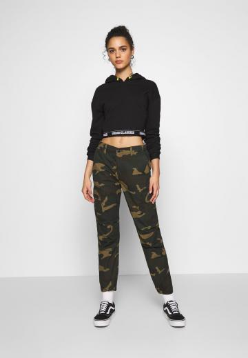 Пуловер с капюшоном