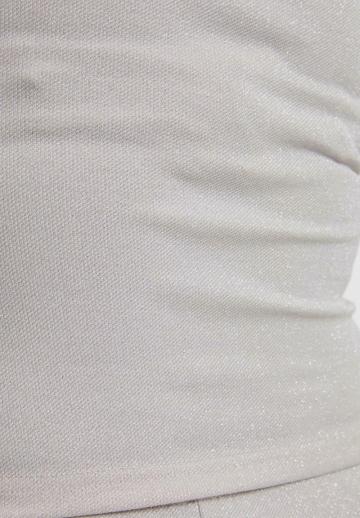 Топ без бретелек