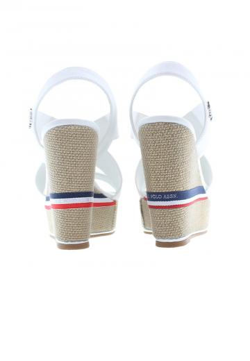 Босоножки на танкетке