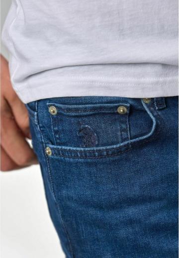 Узкие джинсы