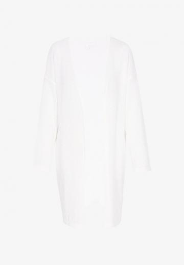 Длинный жилет