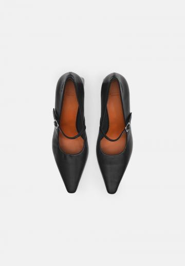 Туфли с ремешком