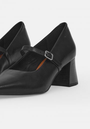 Туфли с ремешком