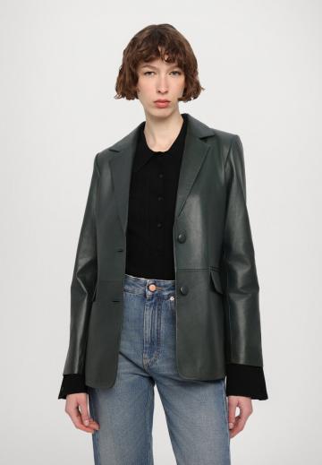 Джинсы бойфренда