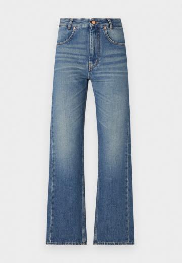 Джинсы бойфренда