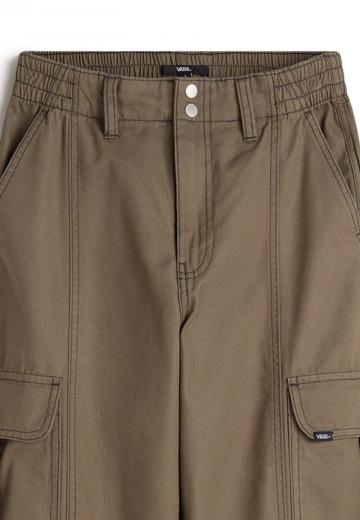 Брюки с накладными карманами