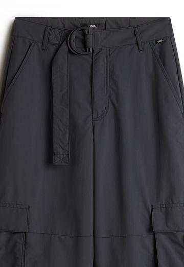 Брюки с накладными карманами