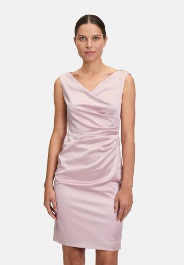 Платье футляр