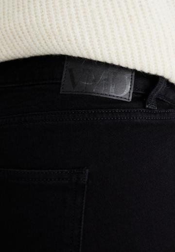 Свободные джинсы