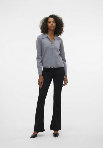 Клешеные джинсы