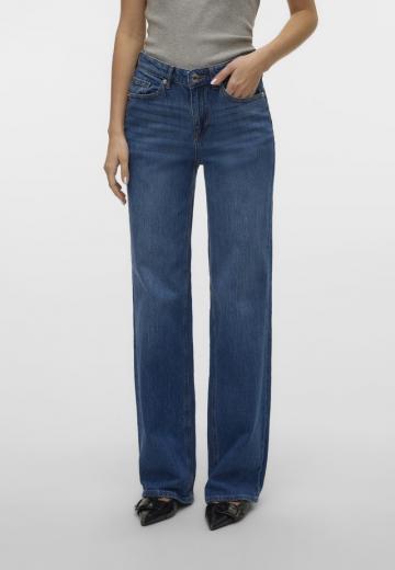 Клешеные джинсы