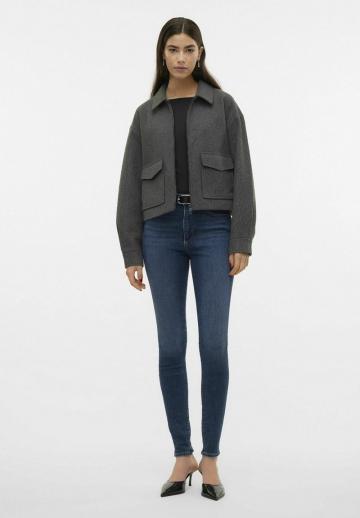 Блейзер с накладными карманами