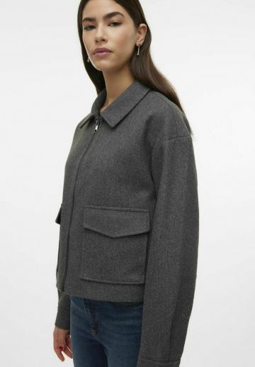 Блейзер с накладными карманами