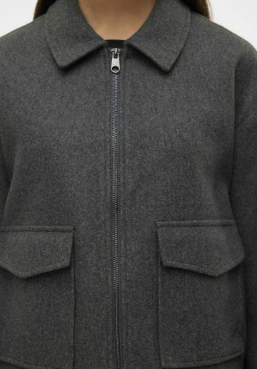 Блейзер с накладными карманами