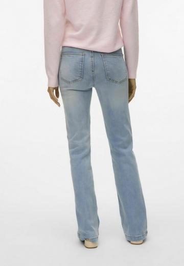 Клешеные джинсы