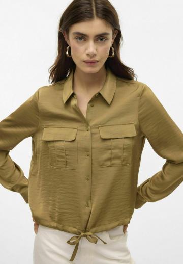 Куртка с накладнымит карманами