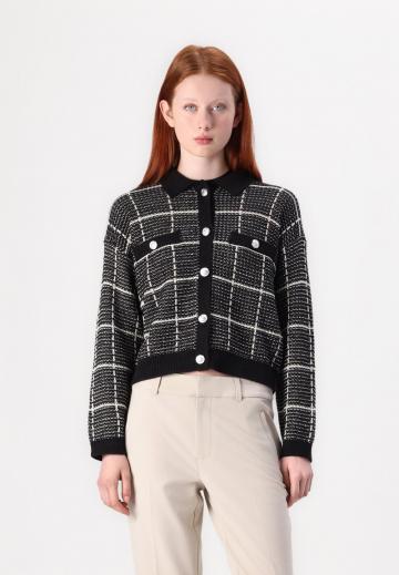 Вязаная кофта