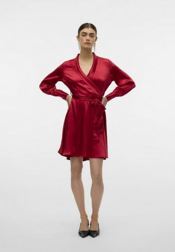 Короткое платье