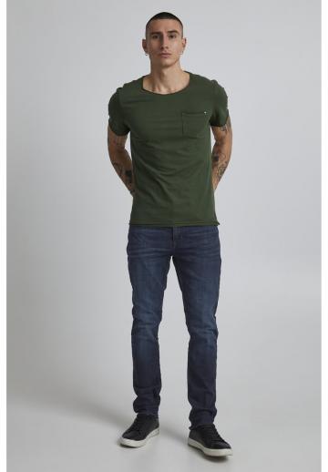 Узкие джинсы