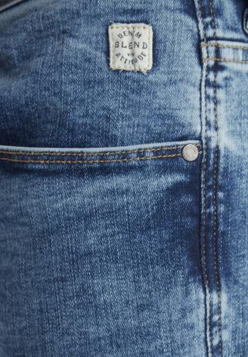 Узкие джинсы