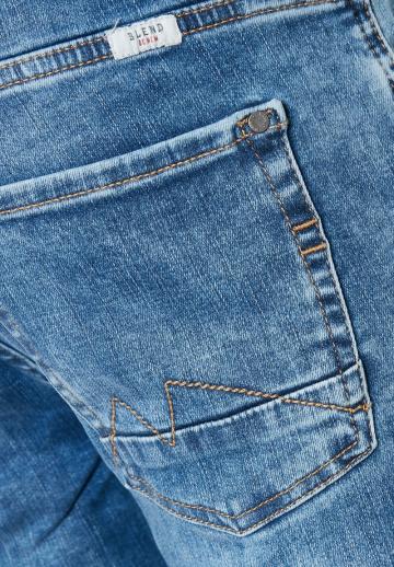 Узкие джинсы