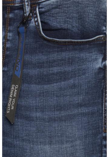 Узкие джинсы