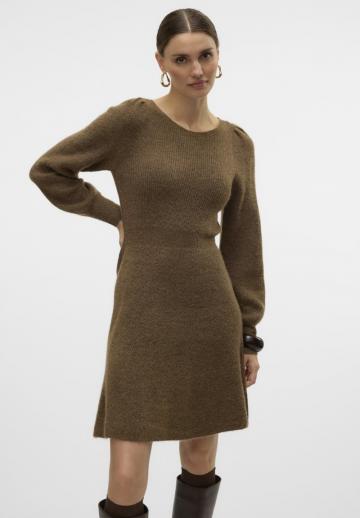 Вязаное платье