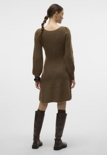 Вязаное платье