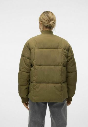 Зимняя куртка