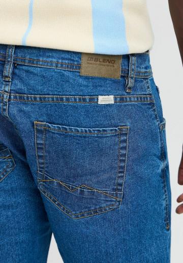 Узкие джинсы