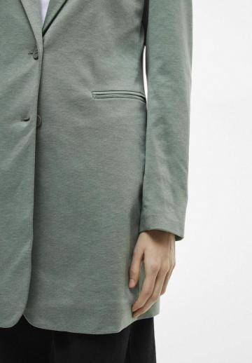 Короткое пальто