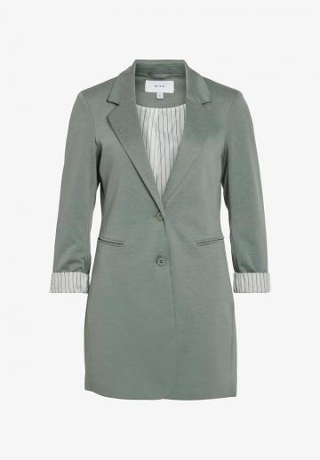 Короткое пальто