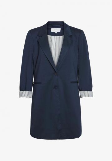 Короткое пальто