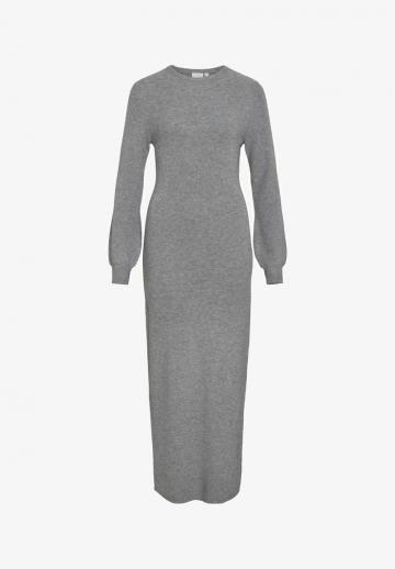 Вязаное платье