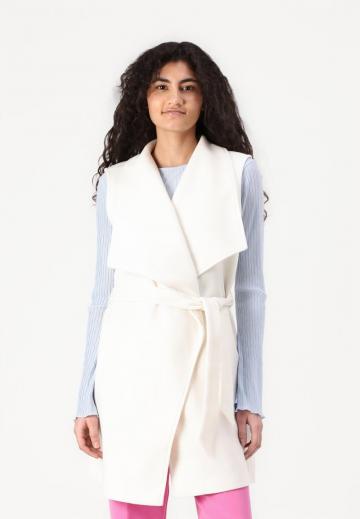 Длинный жилет