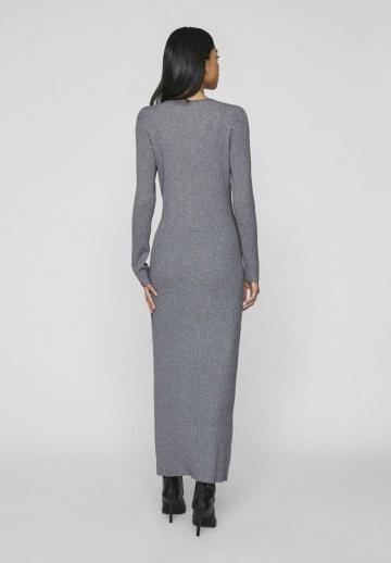 Вязаное платье