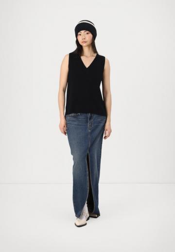 Пуловер без рукавов