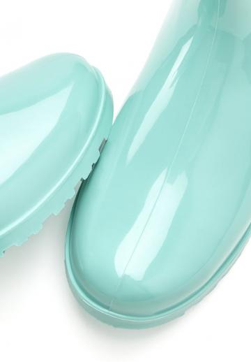 Полусапожки на высоком каблуке