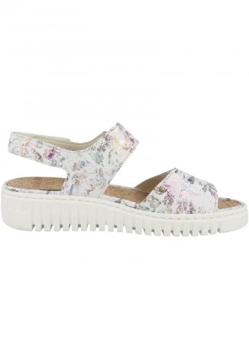 Босоножки на танкетке